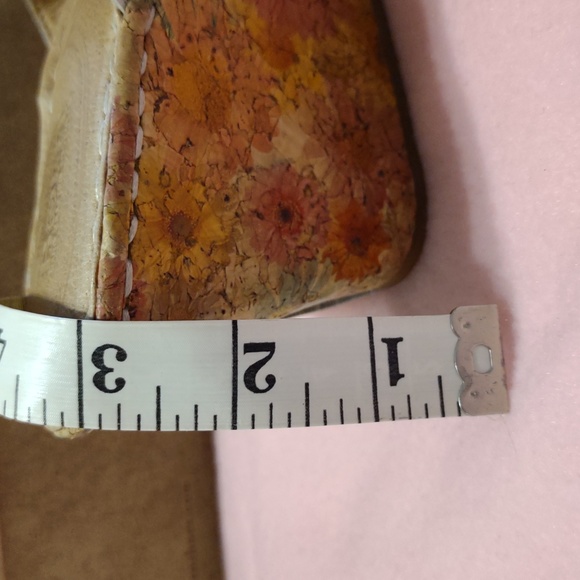 Born leather decorative slide in sandals - Picture 10 of 10